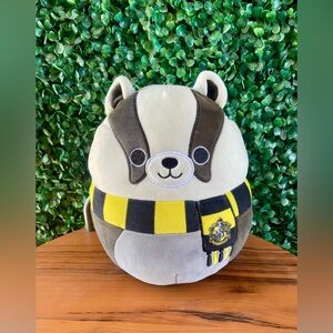 Squishmallows Hufflepuff Badger Harry Potter